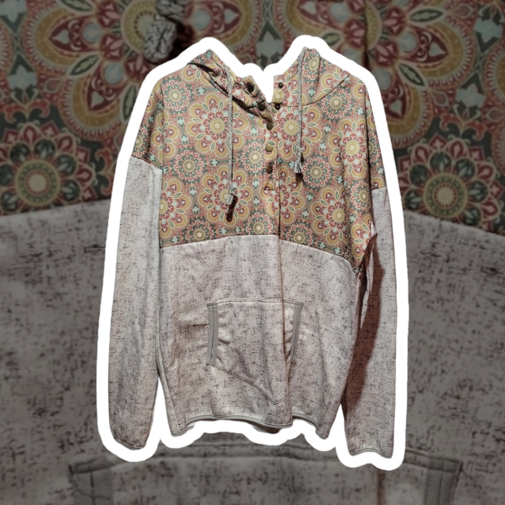 Women's XL Pullover with hood